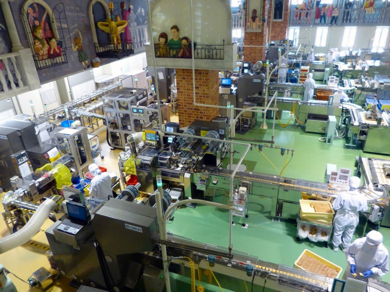 patisserie-LA VALETTE DU VAR-min_japan_sapporo_chocolate_factory_label_packaging_cookie_machine_operators-961509